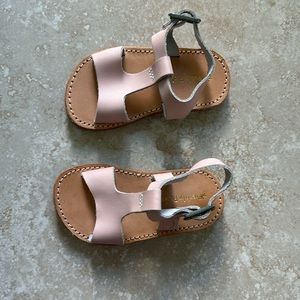 Size 4 EUC baby pink Freshly Picked Sandals